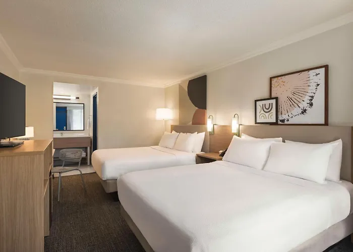 Best Western Plus Siesta Key Gateway